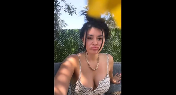 Ebru Polat Koca Memeleriyle Canlı Yayında Azıttı