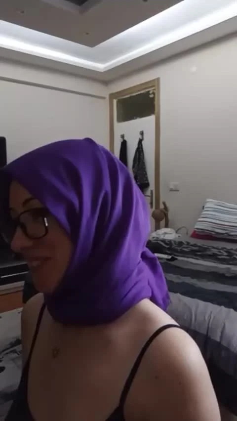 Türbanlı Canan Yenge gözlüklerine boşalttı İfşa