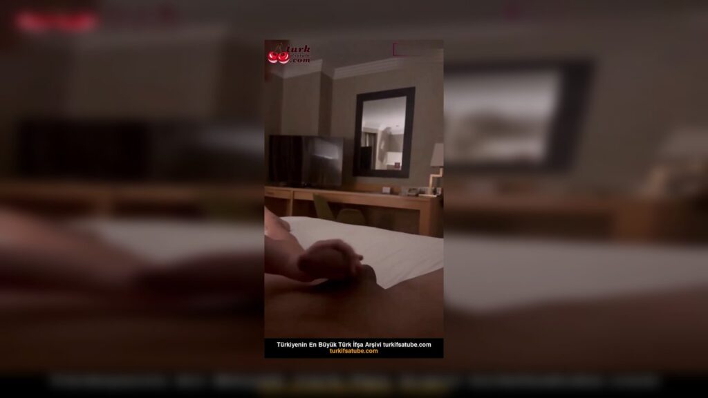 Hijab Selin Porno Türbanını çıkartıp sakso çekti